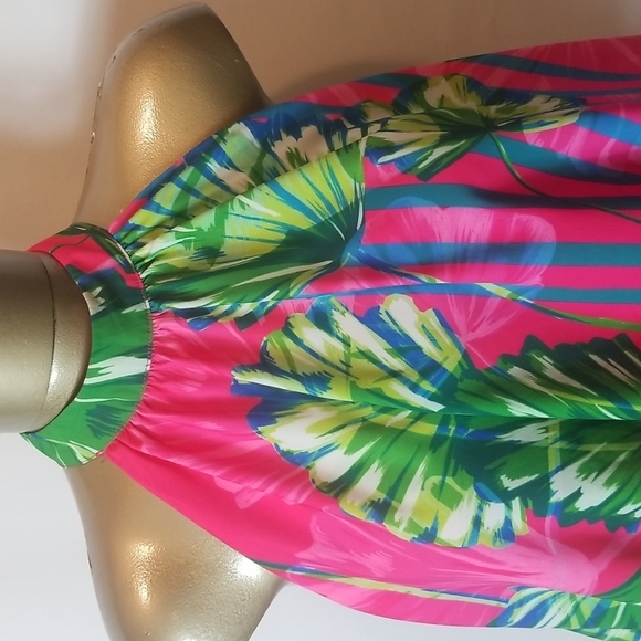 CHLOE OLIVER PINK & GREEN TROPICAL PRINT SHORT ROMPER - Picture 3 of 10